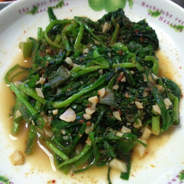 烧烤韭菜的做法