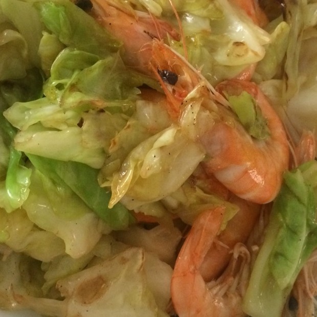 甘蓝炒虾的做法