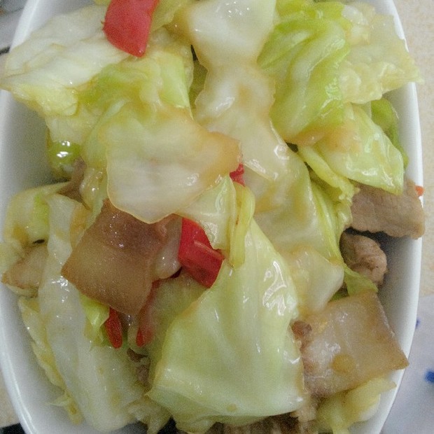 手撕包菜回锅肉的做法