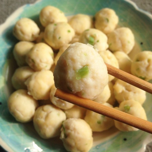 手打鱼丸(鲜嫩弹牙)的做法
