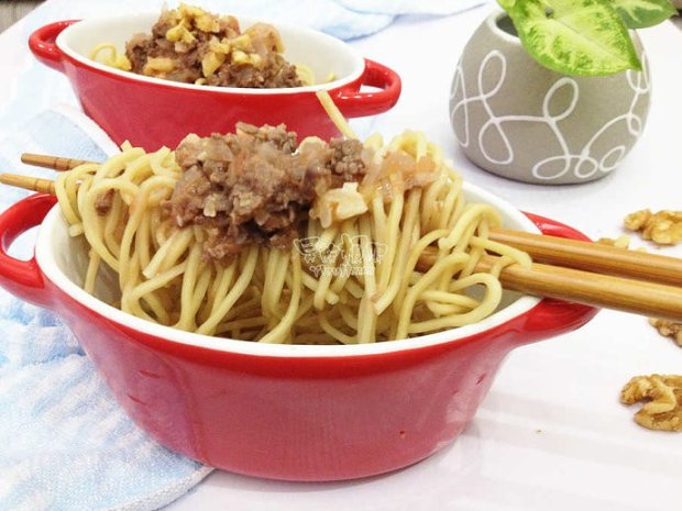核桃牛肉面的做法