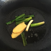 㹽7