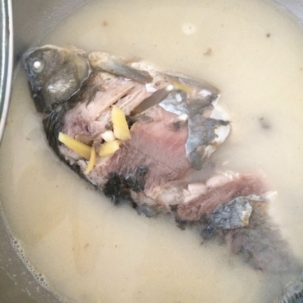 鲫鱼汤的做法