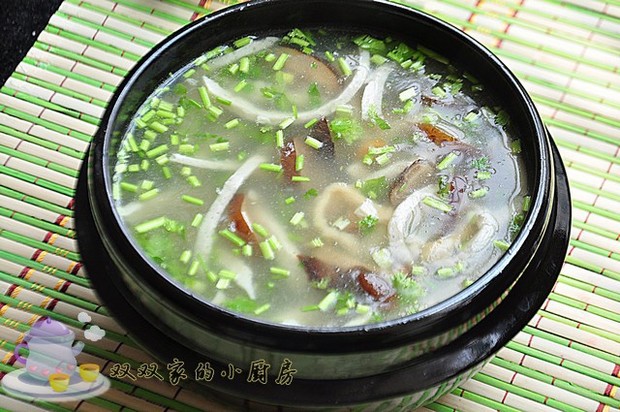 鸡肉烩鱼丝的做法