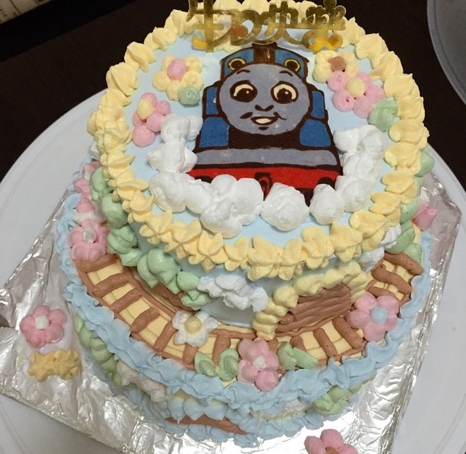双层托马斯生日蛋糕的做法