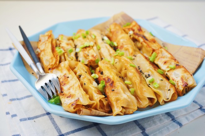 泡菜猪肉锅贴的做法