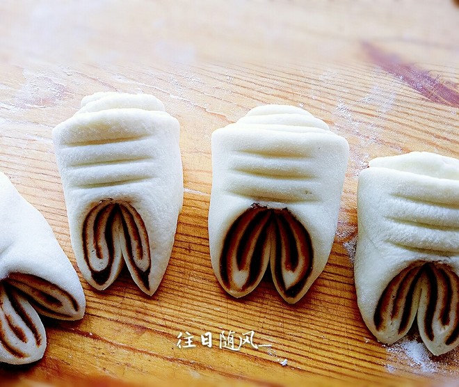 猪蹄豆沙卷的做法