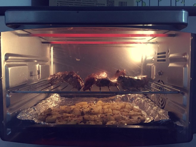 纸牌屋肋排(烤排骨)的做法