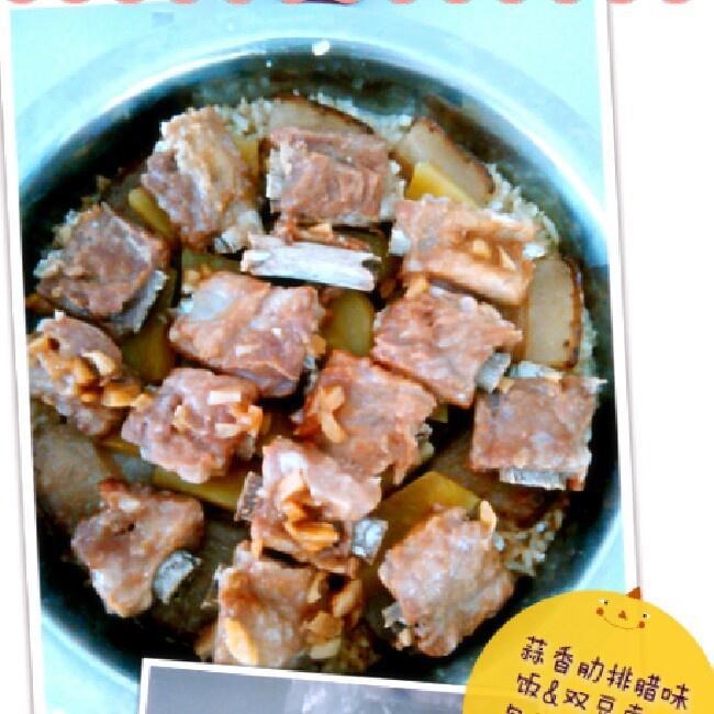 蒜香肋排腊味饭的做法