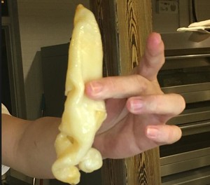 Ƭ 3