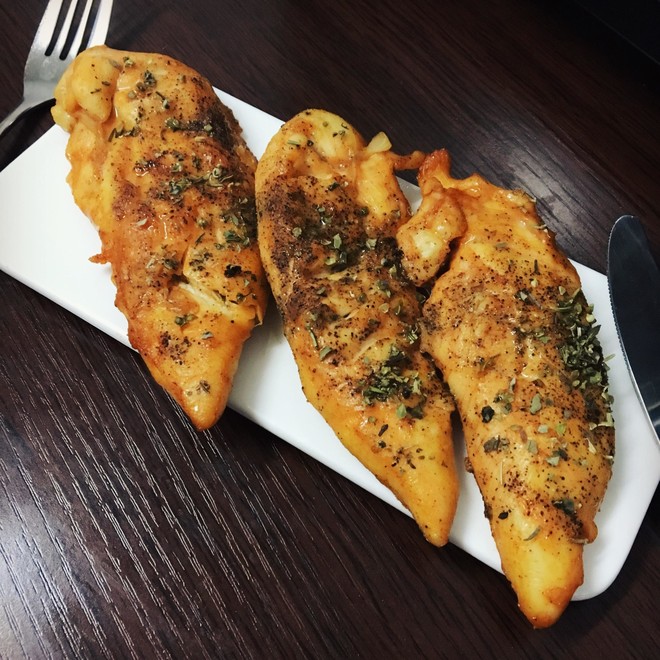 奥尔良鸡胸肉的做法