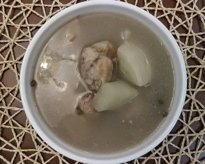 猪骨沙葛绿豆汤的做法