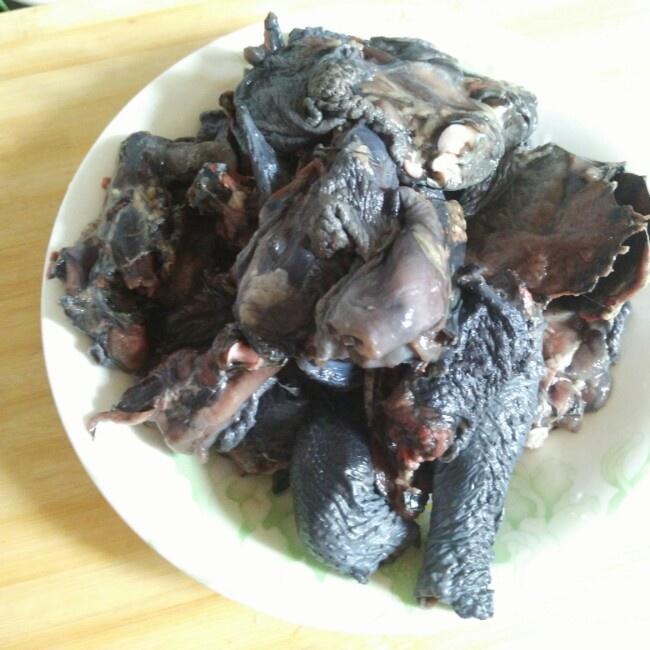 香菇炖乌鸡的做法 步骤2