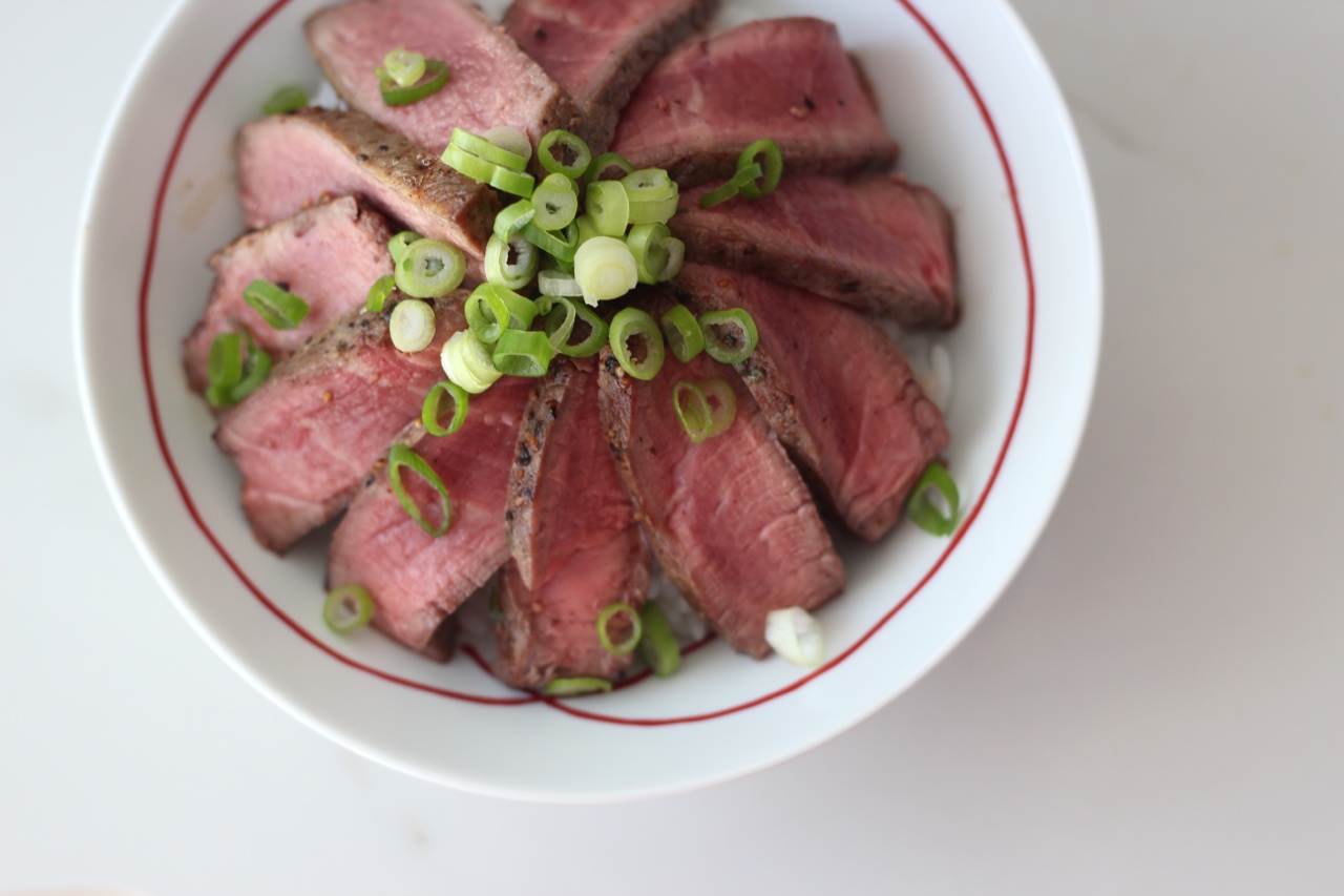 牛排丼的做法