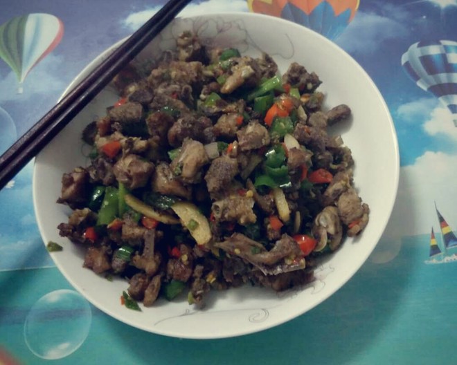 湖南辣椒炒鸭肉的做法