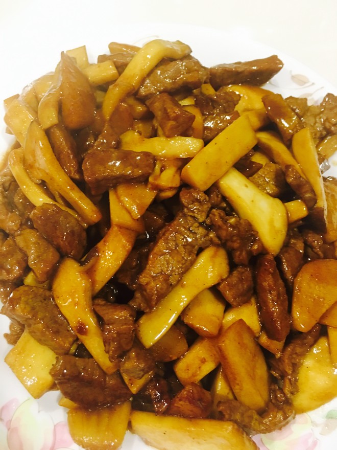 杏鲍菇炒牛柳的做法