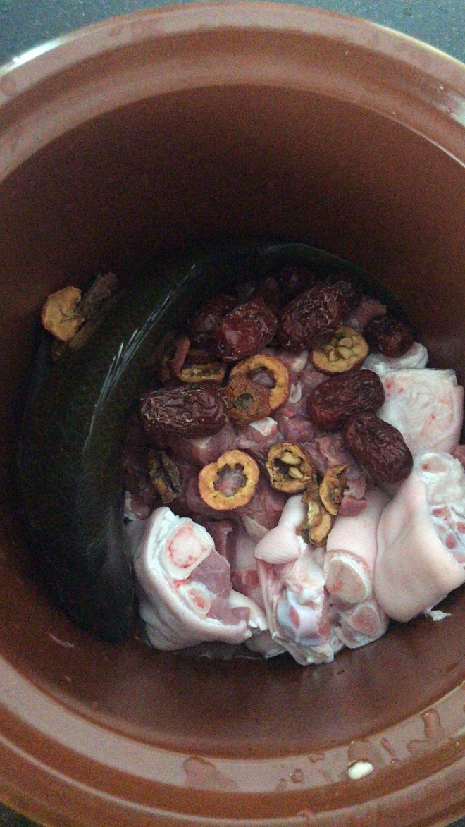 超补气血保元汤(牛肉猪蹄鲫鱼汤)的做法
