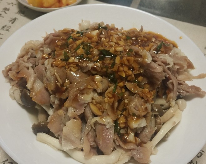蒜香羊肉菇菇的做法