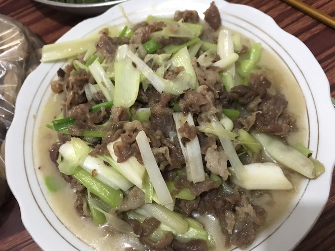 葱爆羊肉的做法
