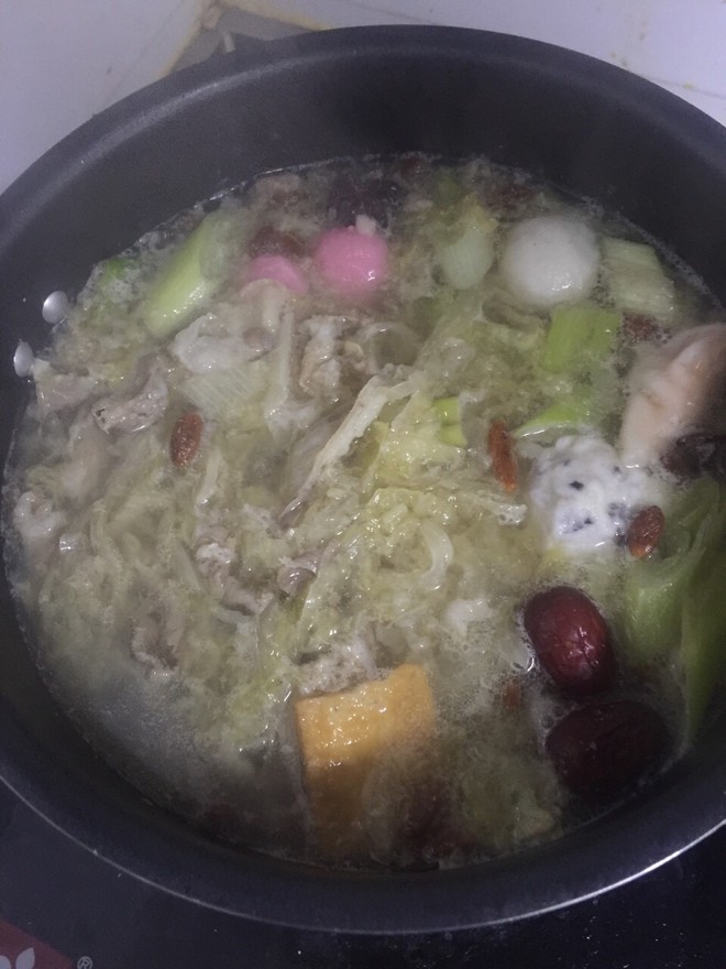 简单美味好吃的羊肉片酸菜火锅的做法