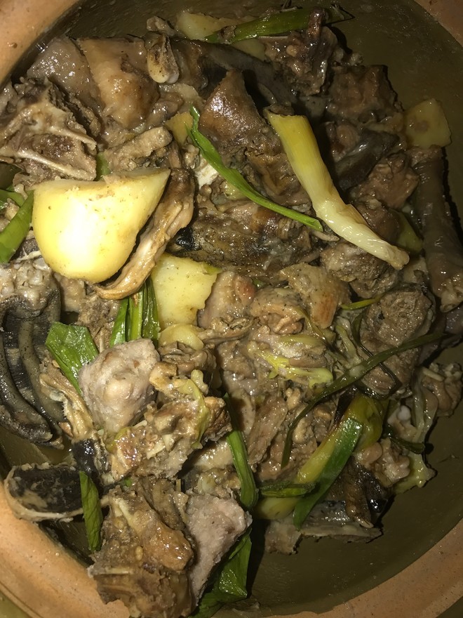 姜蒜焖香芋鹅的做法