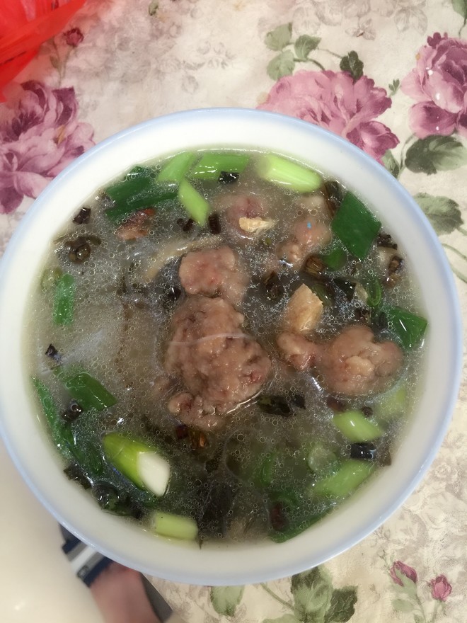 驴肉丸子汤的做法