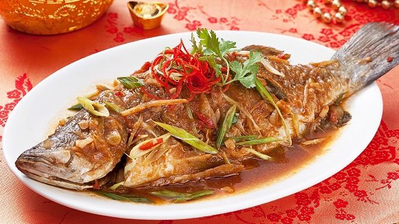 红烧鲈鱼的做法