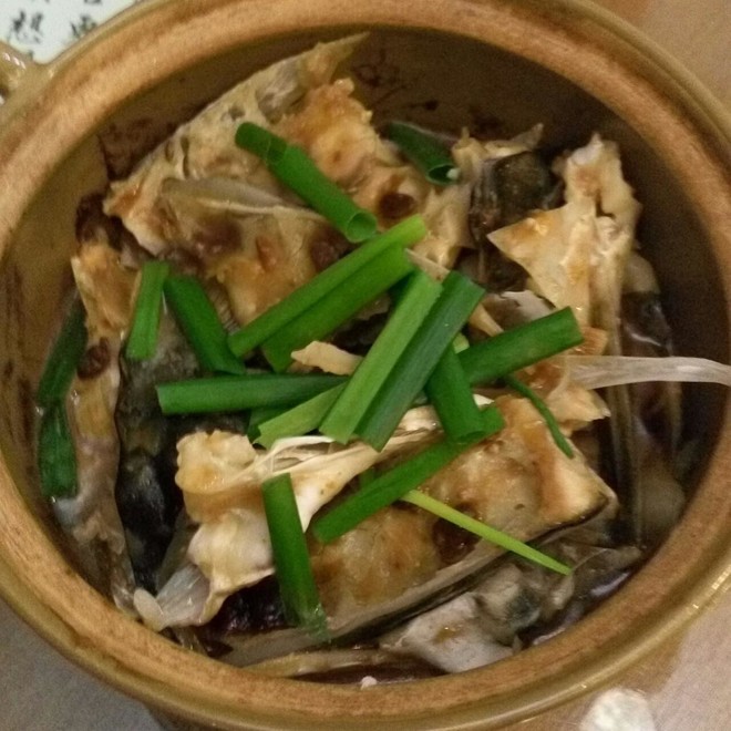 沙锅鱼头煲的做法