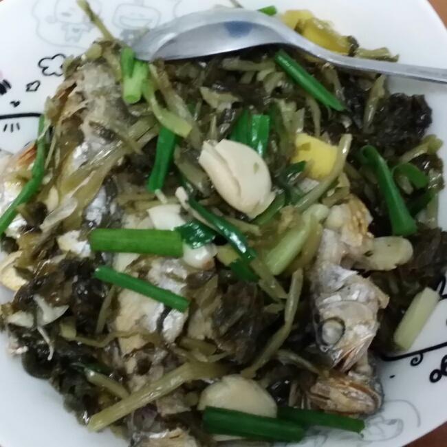 咸菜烧小黄鱼的做法