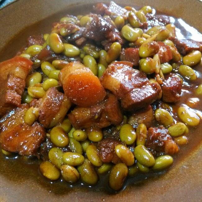 毛豆红烧肉的做法