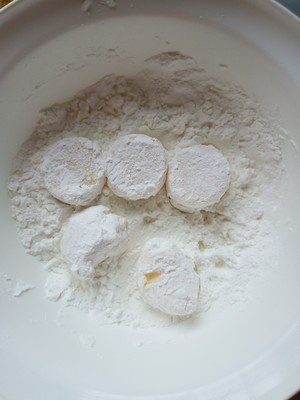 ļ 2