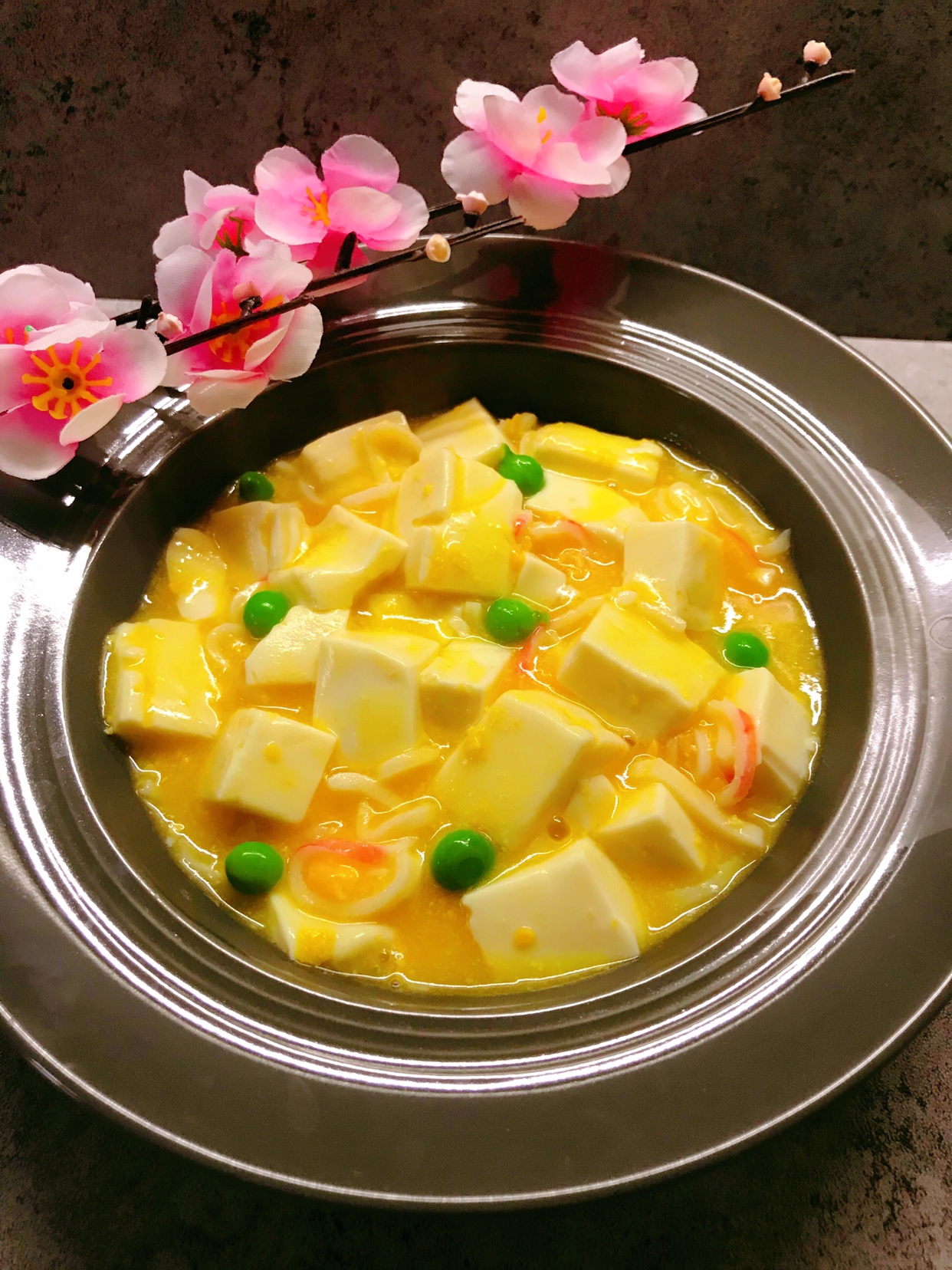 蟹黄豆腐(咸蛋黄版)的做法