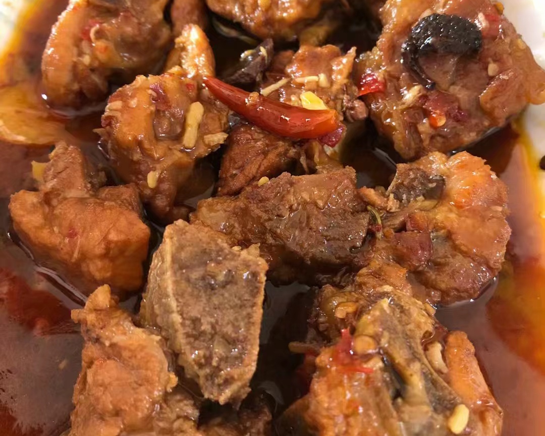 允指酱骨头的做法 步骤5