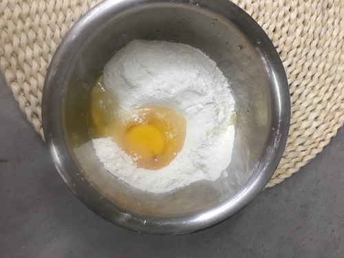 做正宗早餐鸡蛋饼的图片步骤2