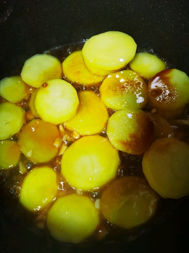做正宗水油焖煮土豆片的图片步骤8