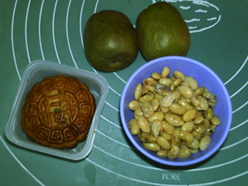 做正宗猕猴桃月饼豆浆的图片步骤1