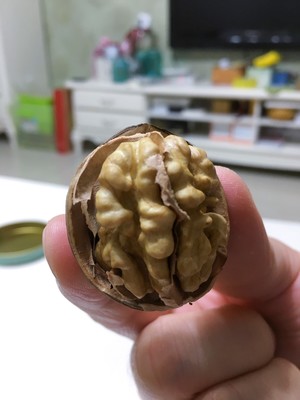¶ 1