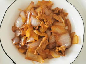 有点下饭的洋葱炒肉