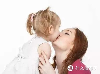 关乎宝宝饮食安全,嚼后嘴对嘴喂食真的好吗?辅食机真的很有必要!