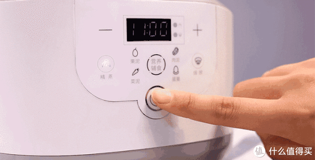 关乎宝宝饮食安全,嚼后嘴对嘴喂食真的好吗?辅食机真的很有必要!