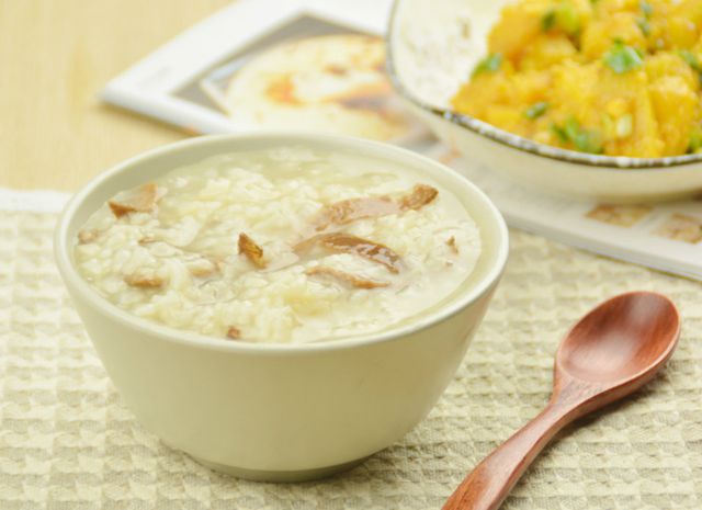 °©Ö¢ÀÏÈËÑÀ³Ý·¢ºÚ_ÀÏÈËûÑÀ³ÝÈý²ÍʳÆ×_½ÃÕýÑÀ³ÝÆÚ¼äµÄʳÆ×