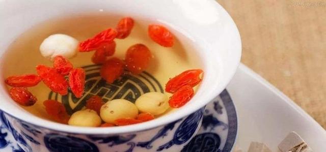 秋冬换季肠胃_秋冬换季食谱_换季过敏 秋冬