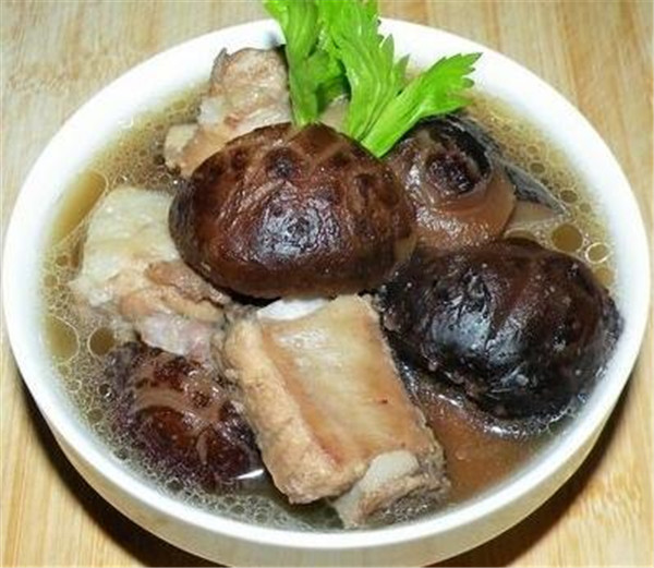 ����Ѫ�Ǹߵ���ʳ_����Ѫ�Ǹߵ�֢״_�����Ѫ��ʳ��