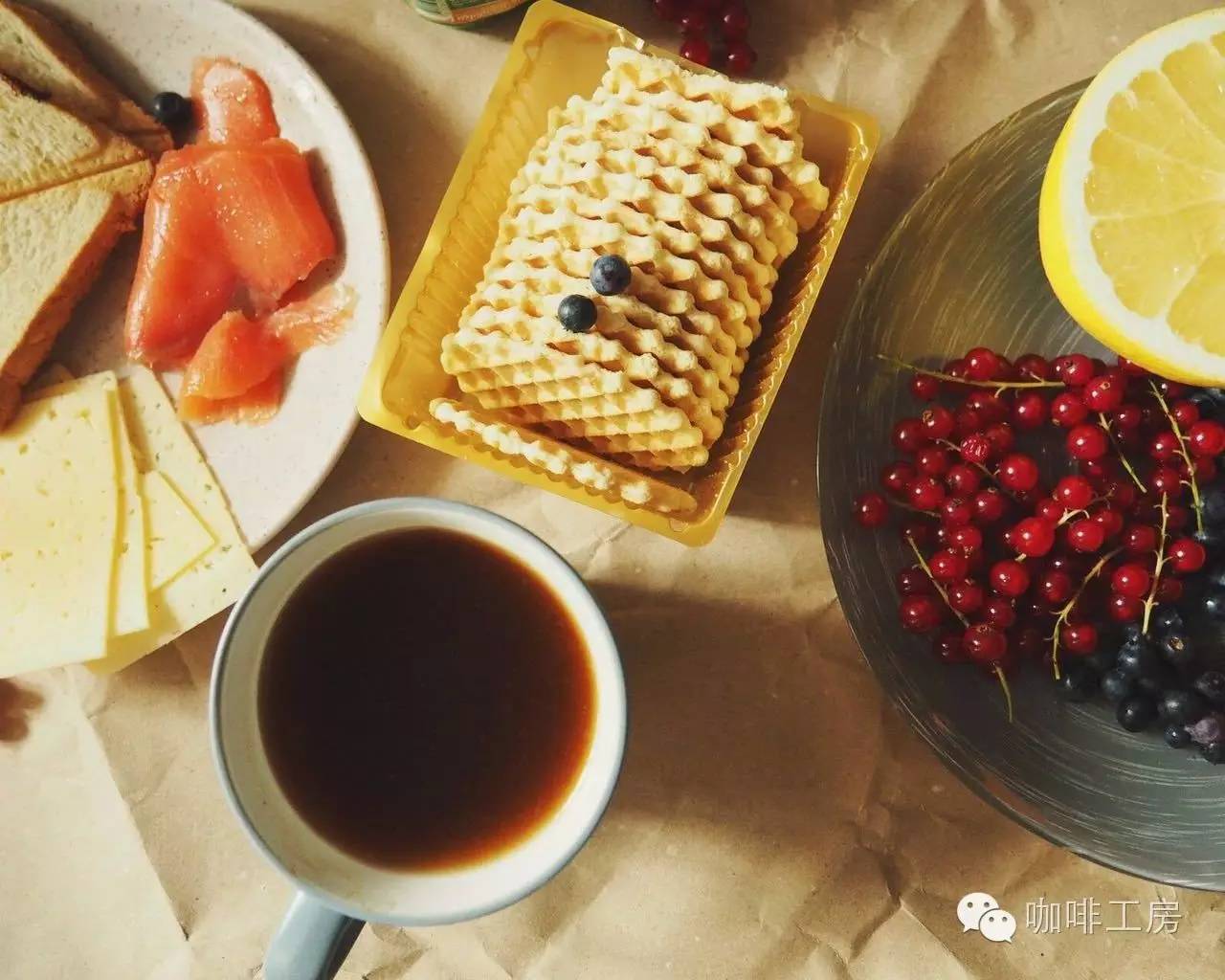 �ƶ���˹ʳ�׷���