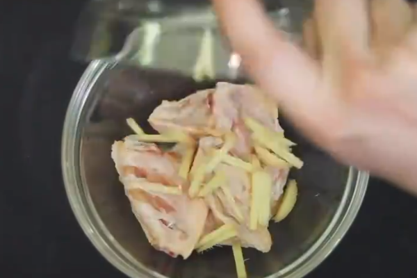 �翾��ʳ����ͨ���