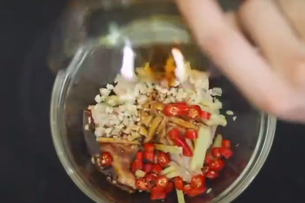 �翾��ʳ����ͨ���