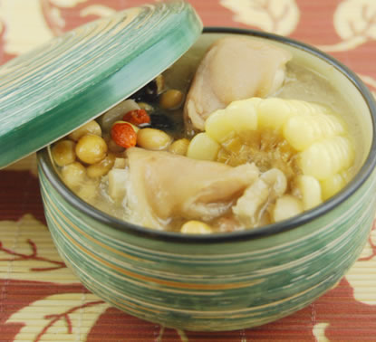 经期丰胸食谱猪脚花生汤_猪脚炖花生能丰胸吗_花生猪脚汤下奶