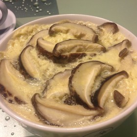  緹㹽 