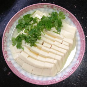 趹