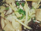 荠菜冻豆腐笋汤